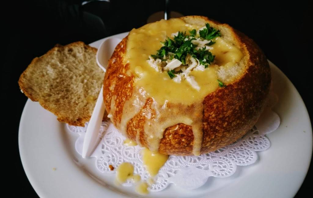 Queens Louisiana Po-Boy Cafe | restaurant | 33 The Embarcadero, San Francisco, CA 94133, USA | 4153971507 OR +1 415-397-1507