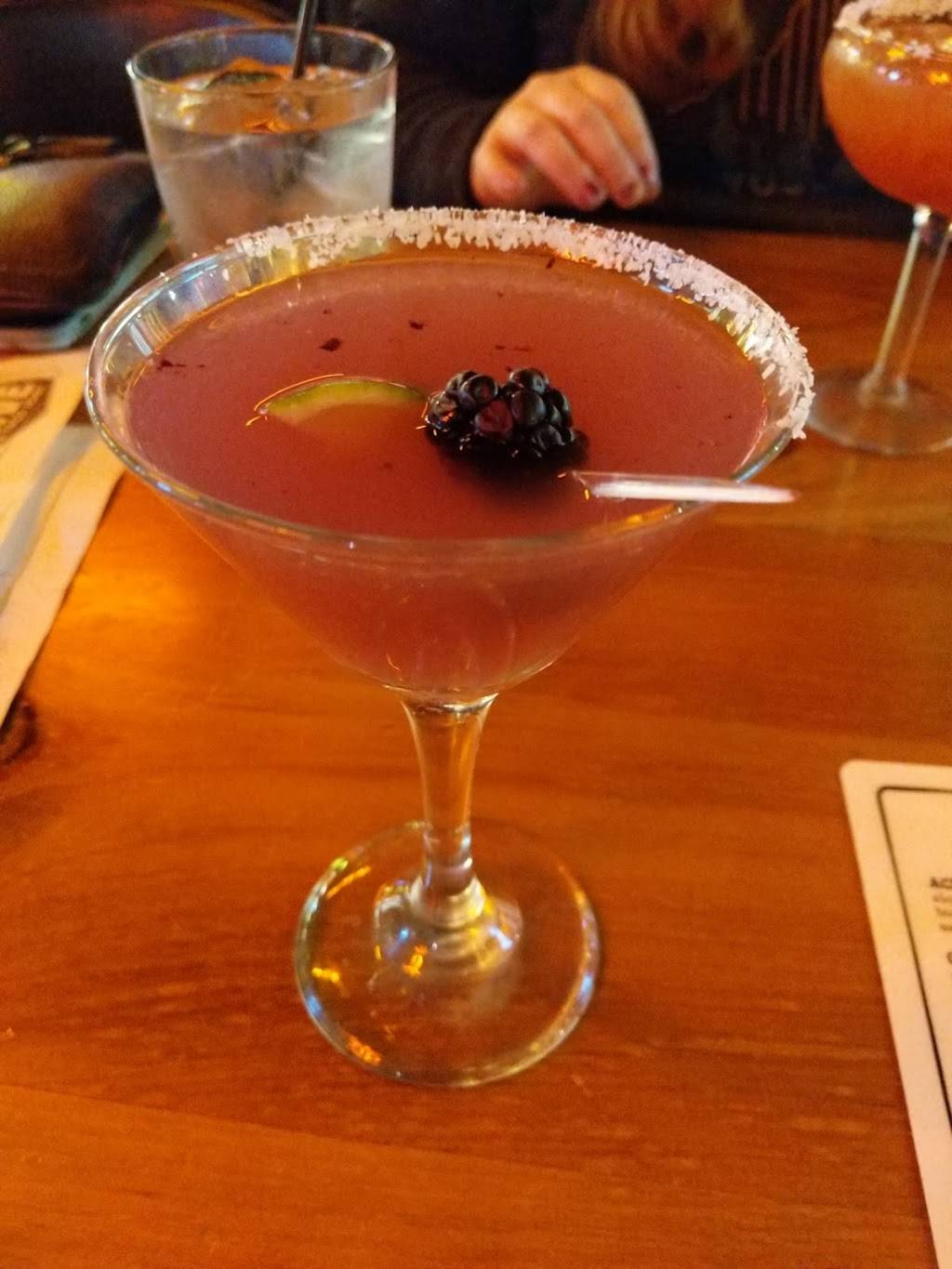 Guy Fieris Dive & Taco Joint | restaurant | 1333 Walnut St, Kansas City, MO 64106, USA | 8162552110 OR +1 816-255-2110