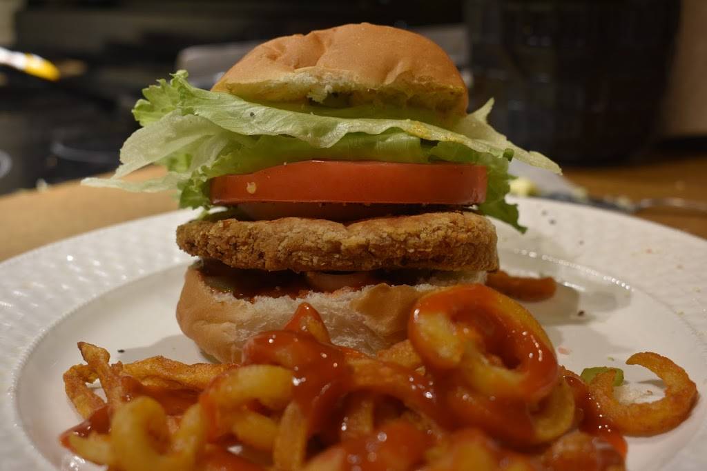 Time Warp Black Hole Bar and Grill | restaurant | 5402 SW 3rd St, Des Moines, IA 50315, USA | 5152189294 OR +1 515-218-9294