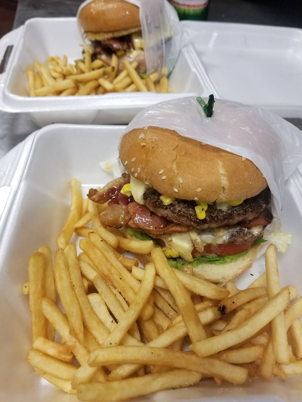 Friends Pizza fort myers | restaurant | Sun Sports Plaza, 3441 Colonial Blvd #10, Fort Myers, FL 33966, USA | 2394181800 OR +1 239-418-1800