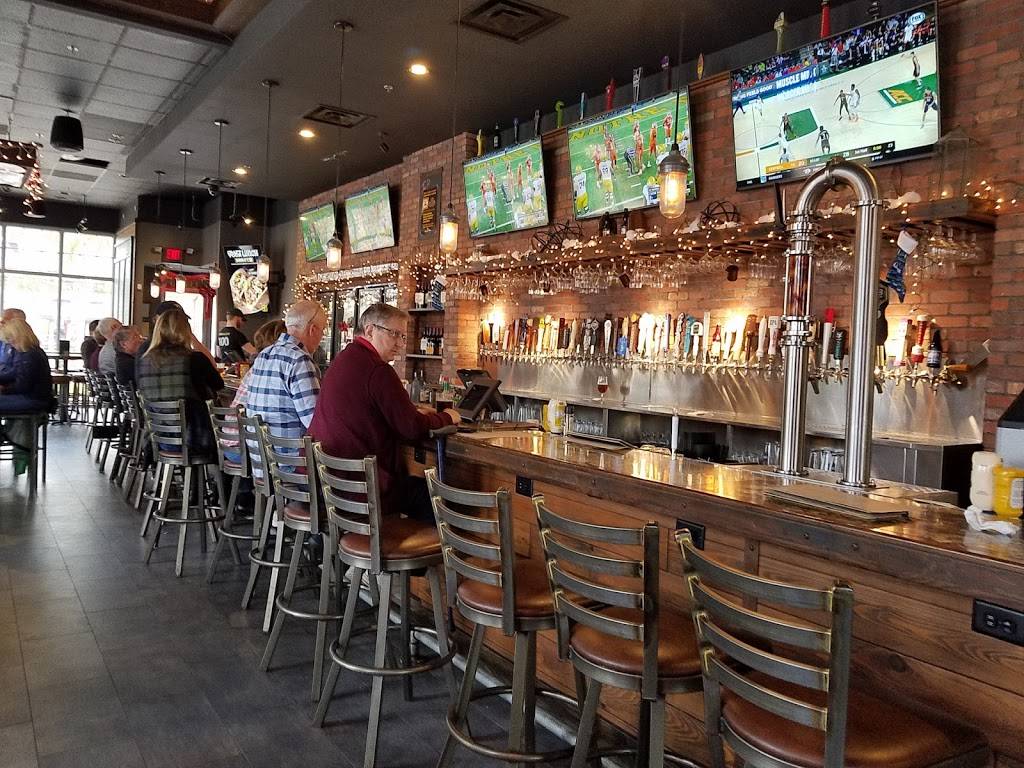 World of Beer | restaurant | 30 Shelter Cove Ln #140, Hilton Head Island, SC 29928, USA | 8433425522 OR +1 843-342-5522