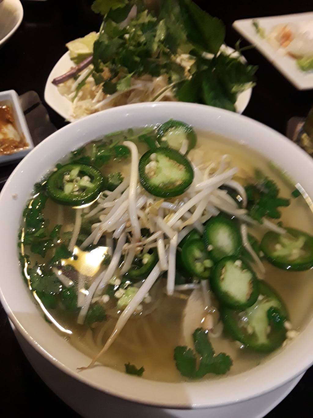 Angelinas Pho Grill | restaurant | 5350 W Bell Rd, Glendale, AZ 85308, USA | 6022982402 OR +1 602-298-2402