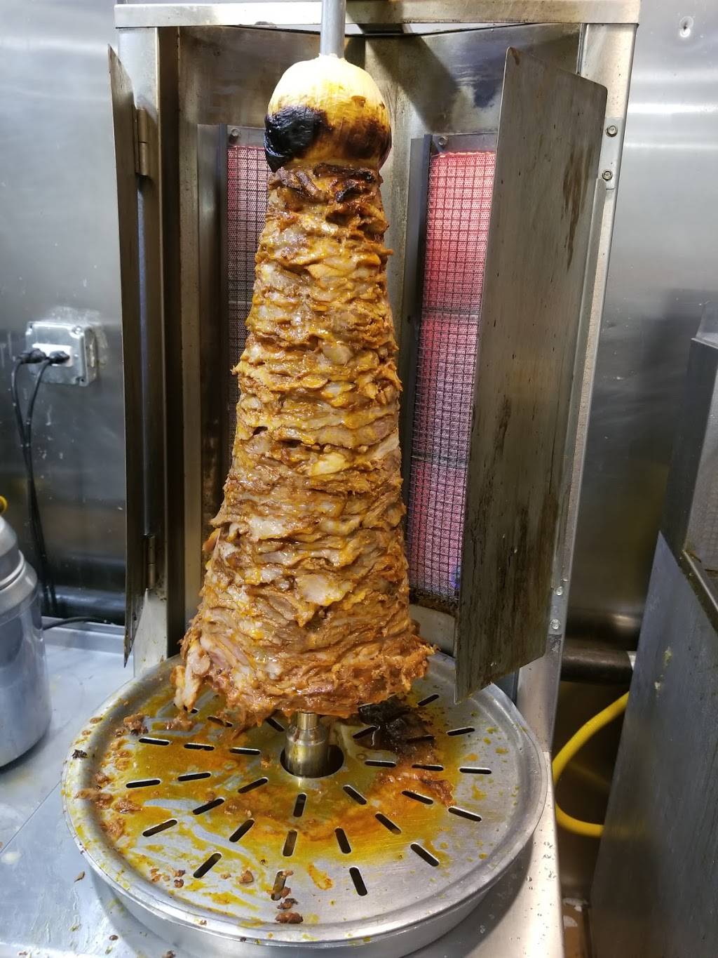 Tacos El Rio | restaurant | 6070 E, IL-17, Kankakee, IL 60901, USA | 8156143332 OR +1 815-614-3332