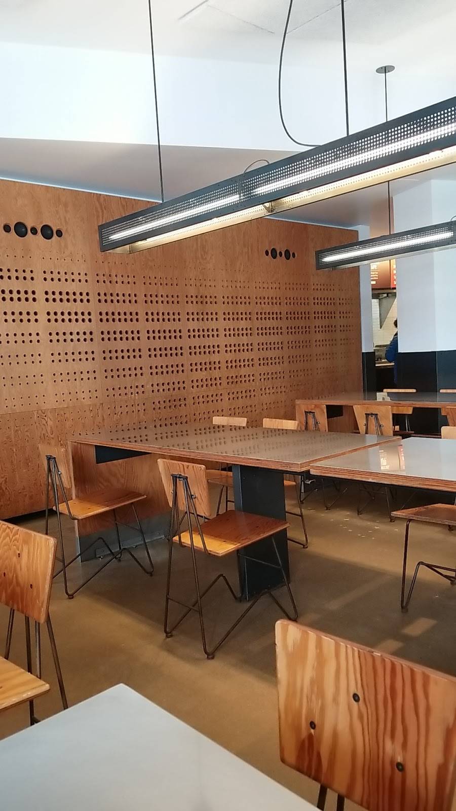 Chipotle Mexican Grill | restaurant | 6707 Old Dominion Dr Ste 110, McLean, VA 22101, USA | 5715331815 OR +1 571-533-1815