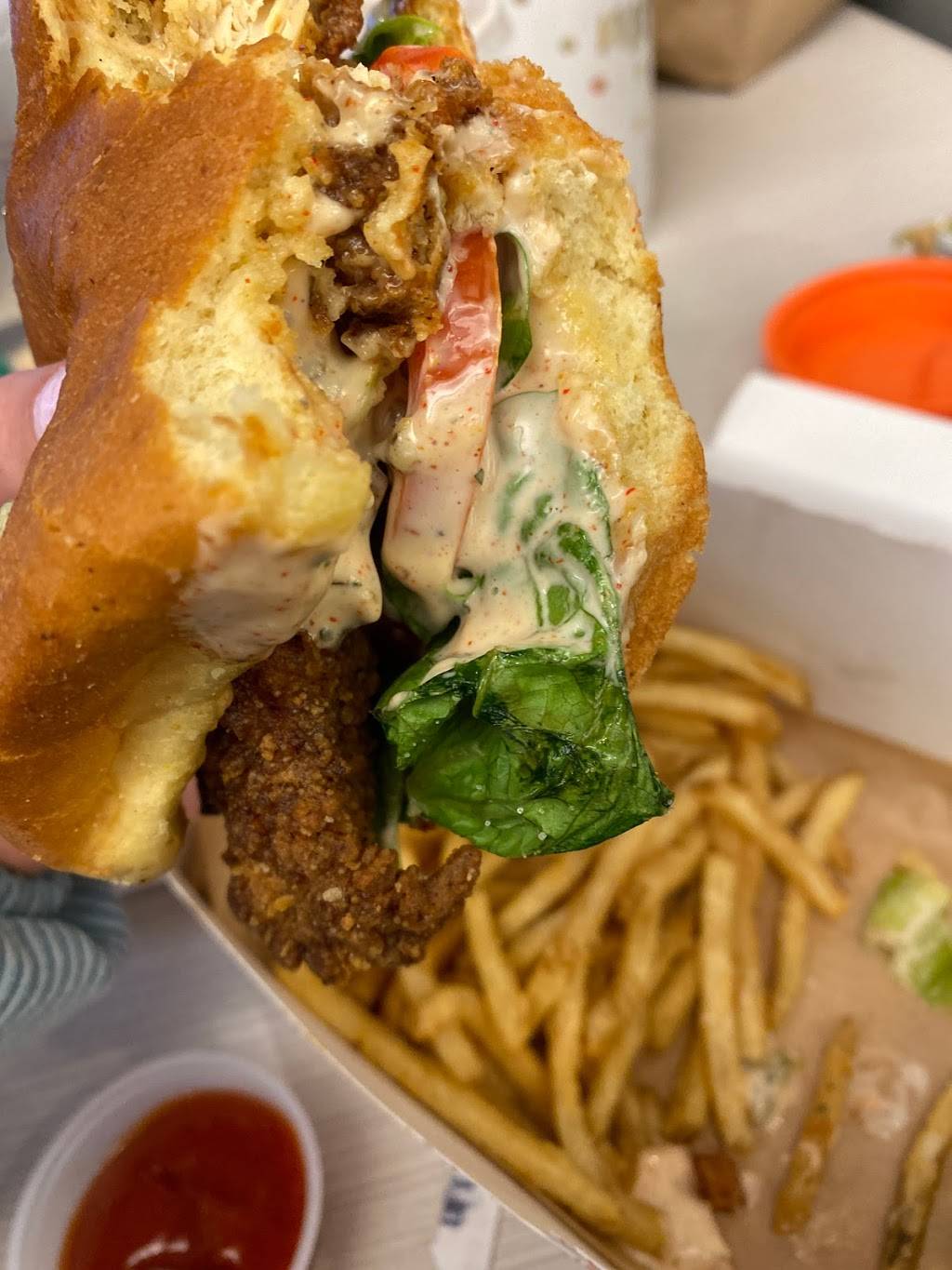 Stripes Burrito Co | restaurant | 2204 Menaul Blvd NE, Albuquerque, NM 87107, USA | 5058815151 OR +1 505-881-5151