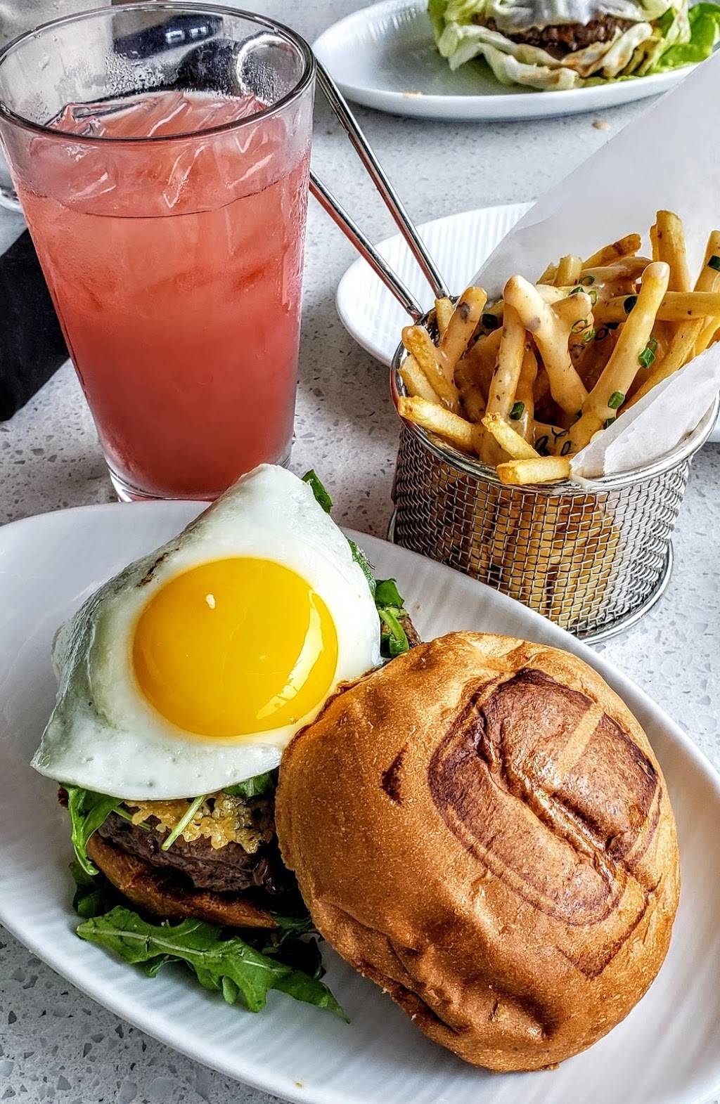 Umami Burger Pasadena | restaurant | 49 E W Colorado Blvd, Pasadena, CA 91105, USA | 6267998626 OR +1 626-799-8626