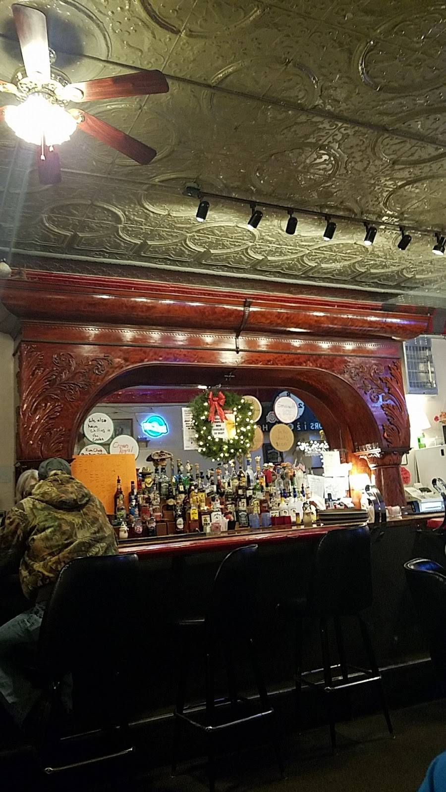 Crazy Lady Restaurant & Bar | restaurant | 1116, 128 E Lima St, Forest, OH 45843, USA | 4192733094 OR +1 419-273-3094