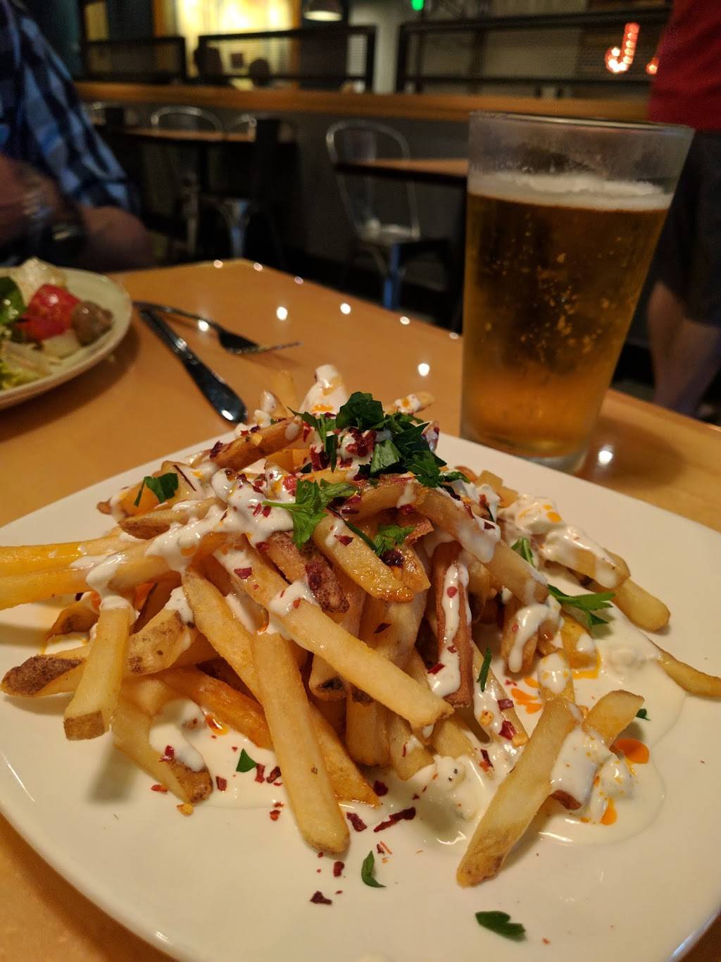 Jacks Urban Eats | restaurant | 1321 W Covell Blvd, Davis, CA 95616, USA | 5307533431 OR +1 530-753-3431