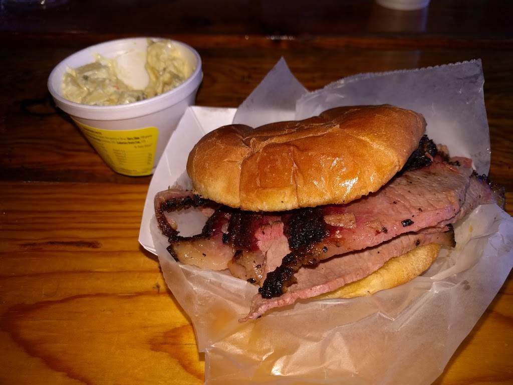 Rudys "Country Store" and Bar-B-Q | restaurant | 10136 Coors Blvd NW, Albuquerque, NM 87114, USA | 5058907113 OR +1 505-890-7113