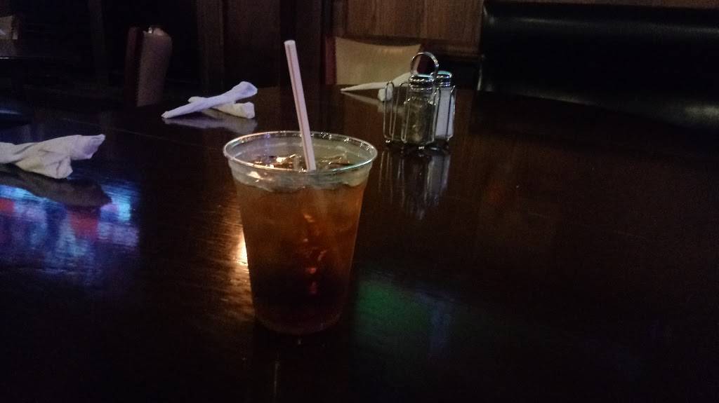 Walts East Wichita | restaurant | 7732 E Central Ave #110, Wichita, KS 67206, USA | 3166918800 OR +1 316-691-8800