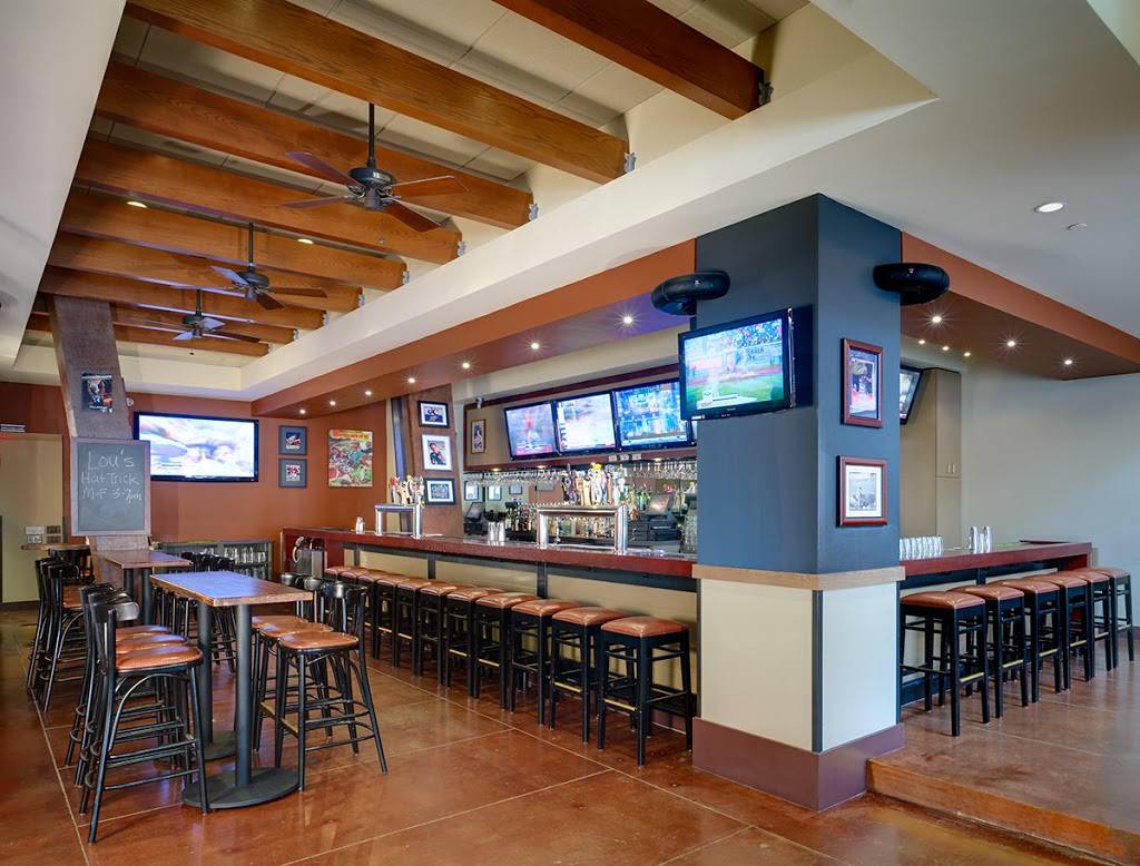 Lous City Bar | restaurant | 1400 Irving St NW, Washington, DC 20010, USA | 2028492782 OR +1 202-849-2782