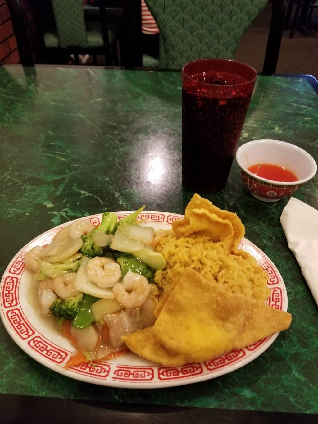 New Hong Kong | restaurant | 209 N 2nd St, Eldridge, IA 52748, USA | 5632858578 OR +1 563-285-8578