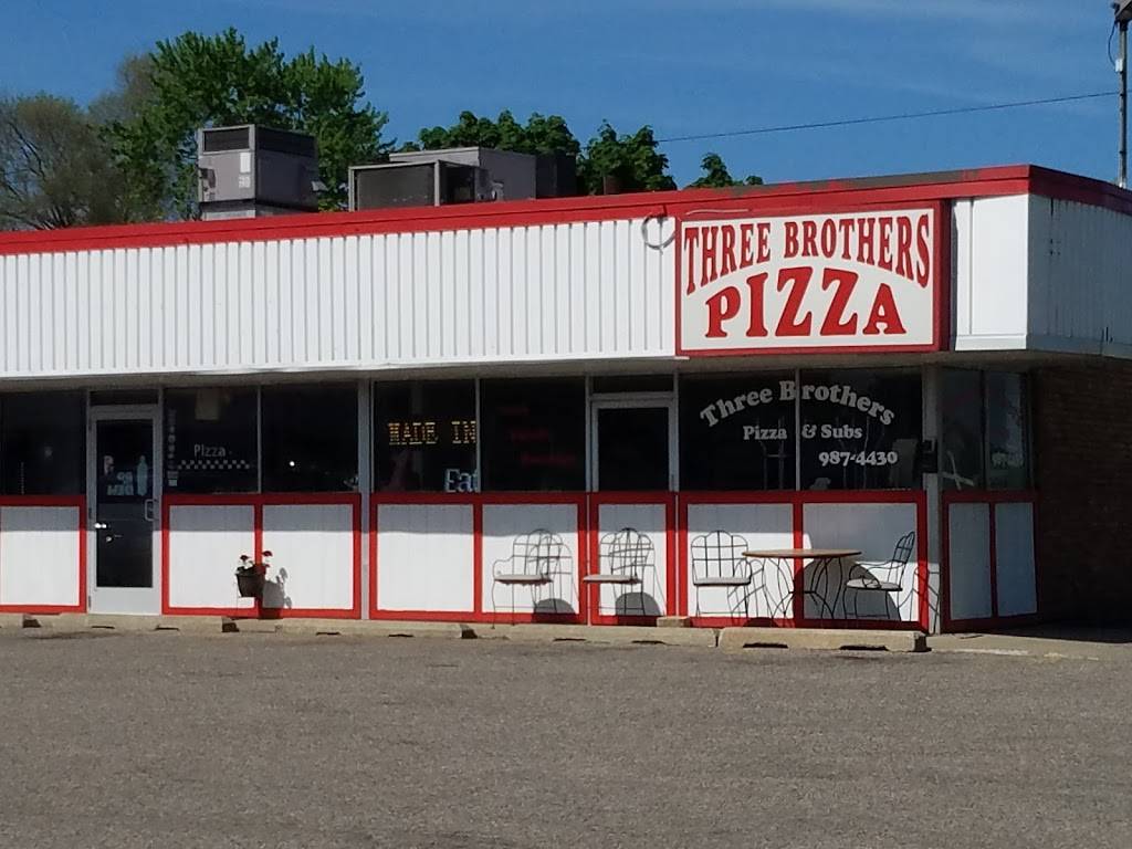 Three Brothers Pizza | restaurant | 1004 W Main St #4, Lowell, MI 49331, USA | 6169874430 OR +1 616-987-4430