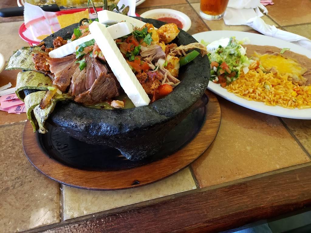 Las Rosas Wichita Mexican Grill | restaurant | 1050 W 47th St S, Wichita, KS 67217, USA | 3167965368 OR +1 316-796-5368