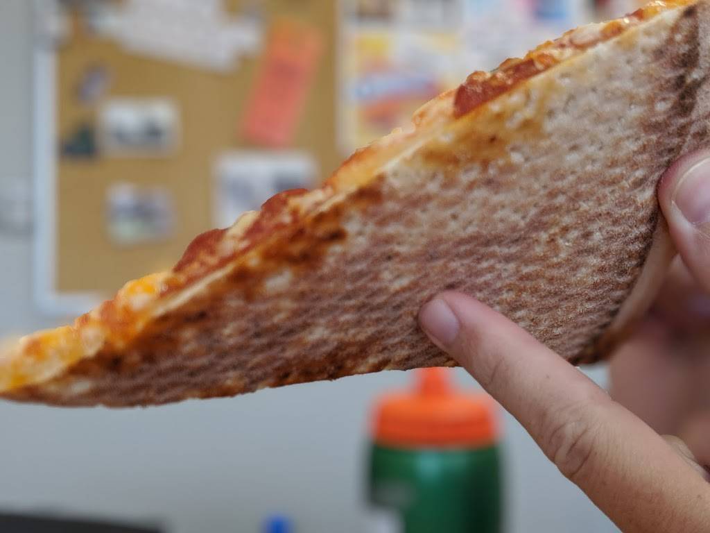 Royal Pizza | restaurant | 280 Victoria St N, Kitchener, ON N2H 5C8, Canada | 5193421500 OR +1 519-342-1500