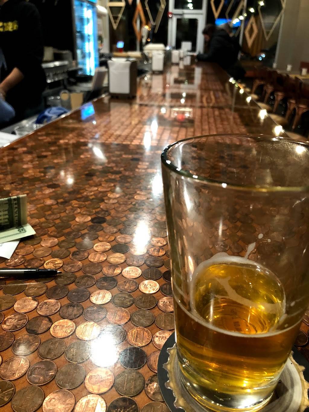 Boss Chick N Beer | restaurant | 120 Front St, Berea, OH 44017, USA | 4405327660 OR +1 440-532-7660