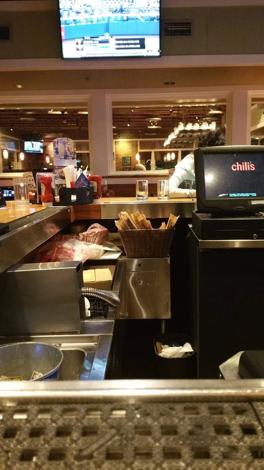 Chilis Grill & Bar | restaurant | 6379 S Southlands Pkwy, Aurora, CO 80016, USA | 3036275770 OR +1 303-627-5770