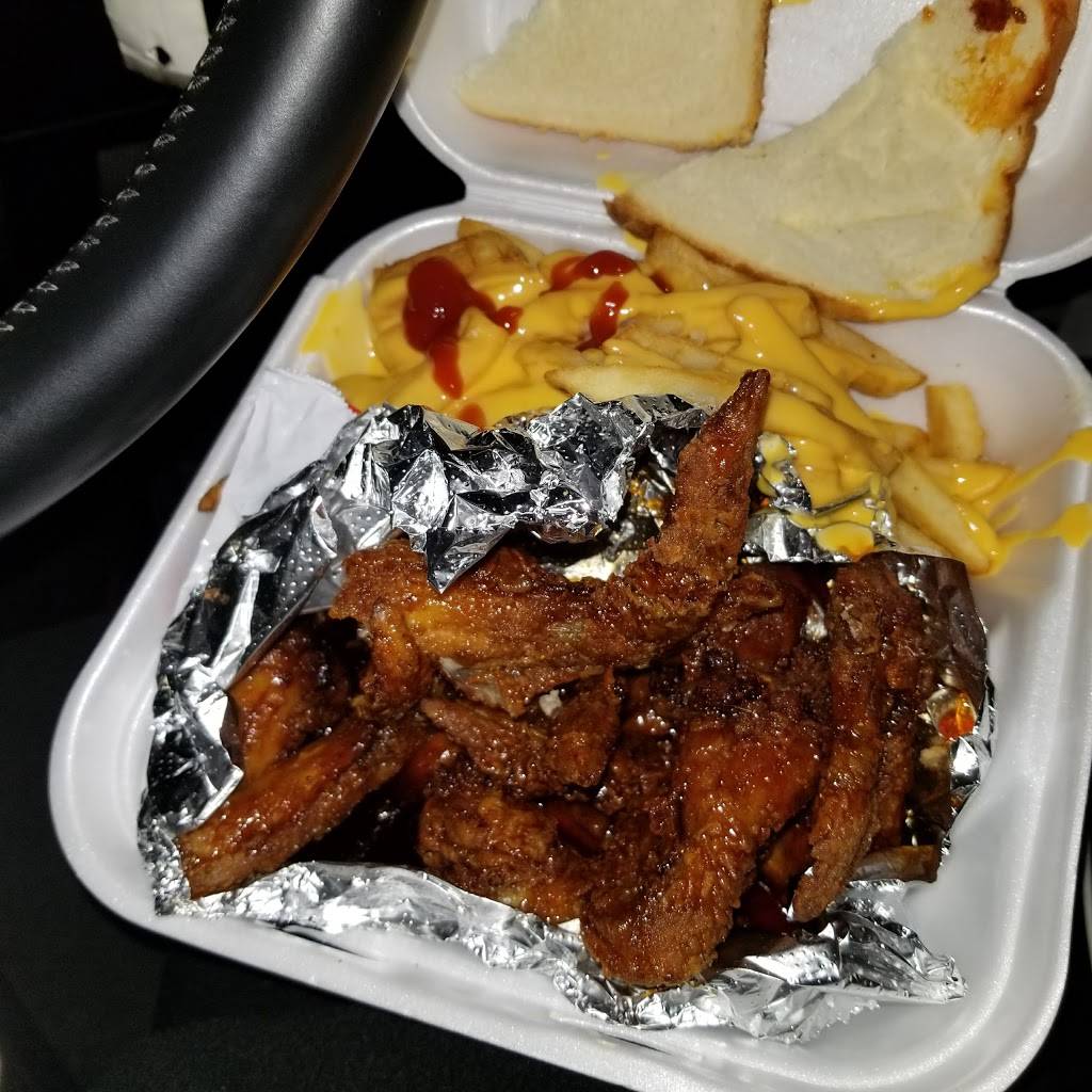 Nephews Grille | restaurant | 742 S 4th St, St. Louis, MO 63103, USA | 3142415960 OR +1 314-241-5960