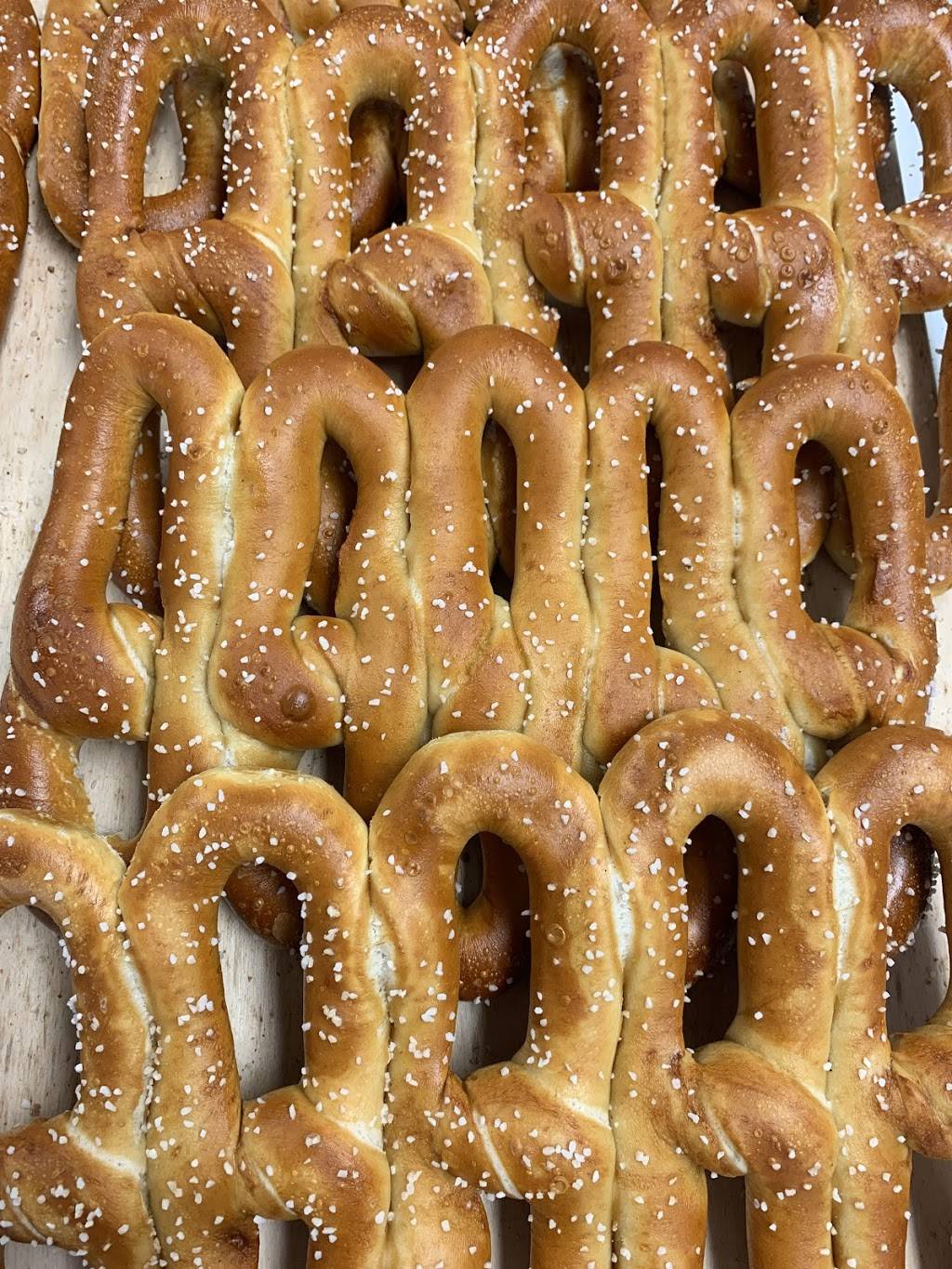 Jacksonville Soft Pretzels | restaurant | 10214 Atlantic Blvd, Jacksonville, FL 32225, USA | 9043799192 OR +1 904-379-9192