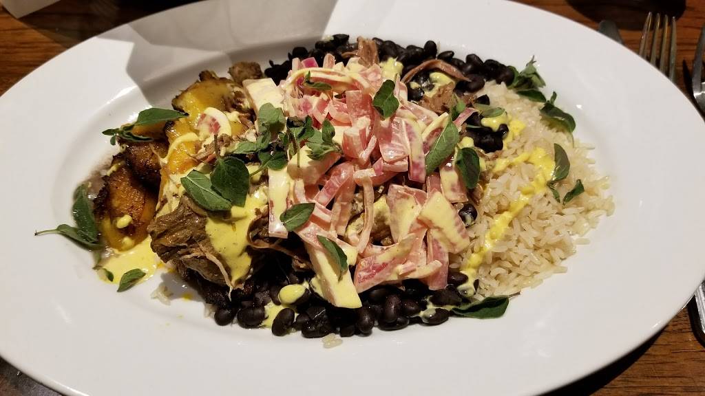 Paladar Latin Kitchen & Rum Bar | restaurant | 28601 Chagrin Blvd #900, Woodmere, OH 44122, USA | 2168969020 OR +1 216-896-9020