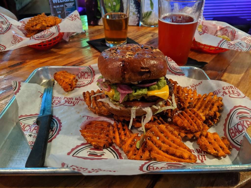 Backporch Drafthouse | restaurant | 1925 W Gore Blvd, Lawton, OK 73501, USA | 5806992990 OR +1 580-699-2990