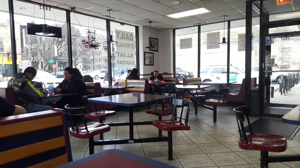 Windy City Gyros | restaurant | 3932 N Broadway, Chicago, IL 60613, USA | 7739757335 OR +1 773-975-7335