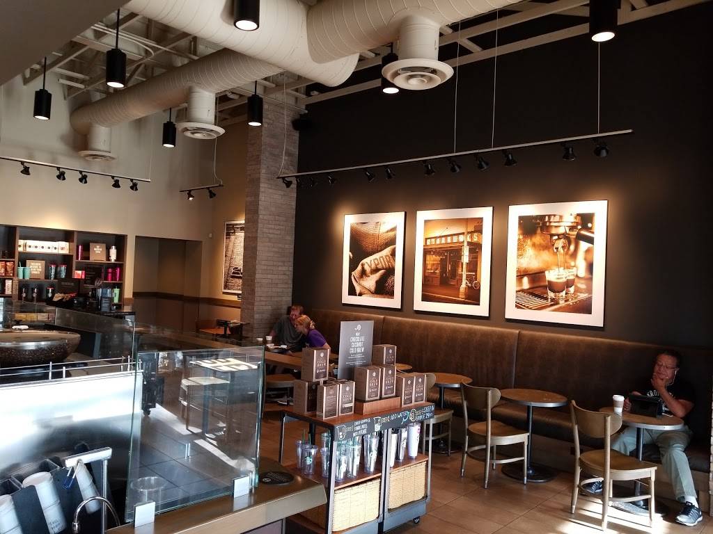 Starbucks | cafe | 3425 S 27th St, Milwaukee, WI 53215, USA | 4143831719 OR +1 414-383-1719