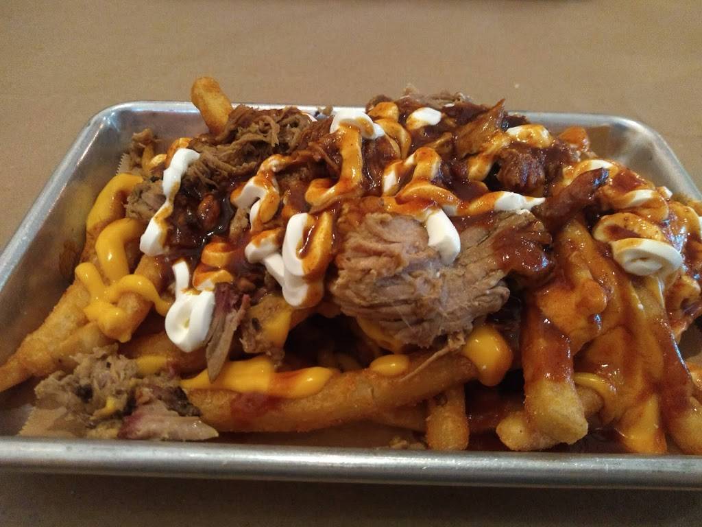 Heintzelmans BBQ Pit | restaurant | 6361 Knickerbocker Rd, Ontario, NY 14519, USA | 3153331235 OR +1 315-333-1235