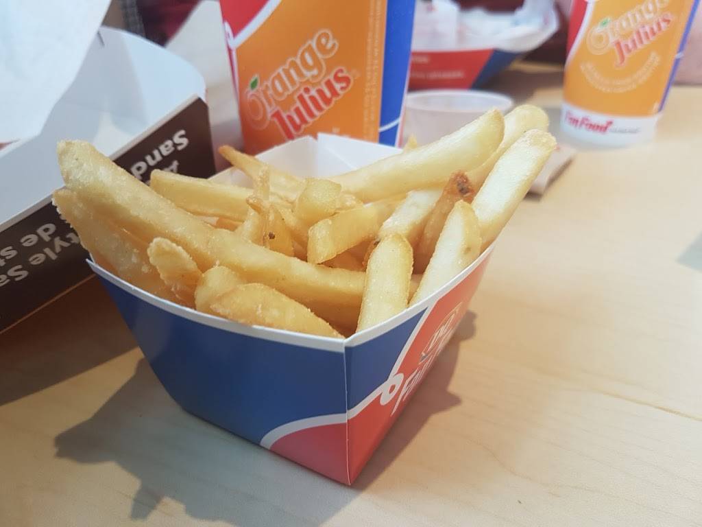 Dairy Queen Grill & Chill | restaurant | 295 Hays Blvd, Oakville, ON L6H 6Z3, Canada | 9052574441 OR +1 905-257-4441