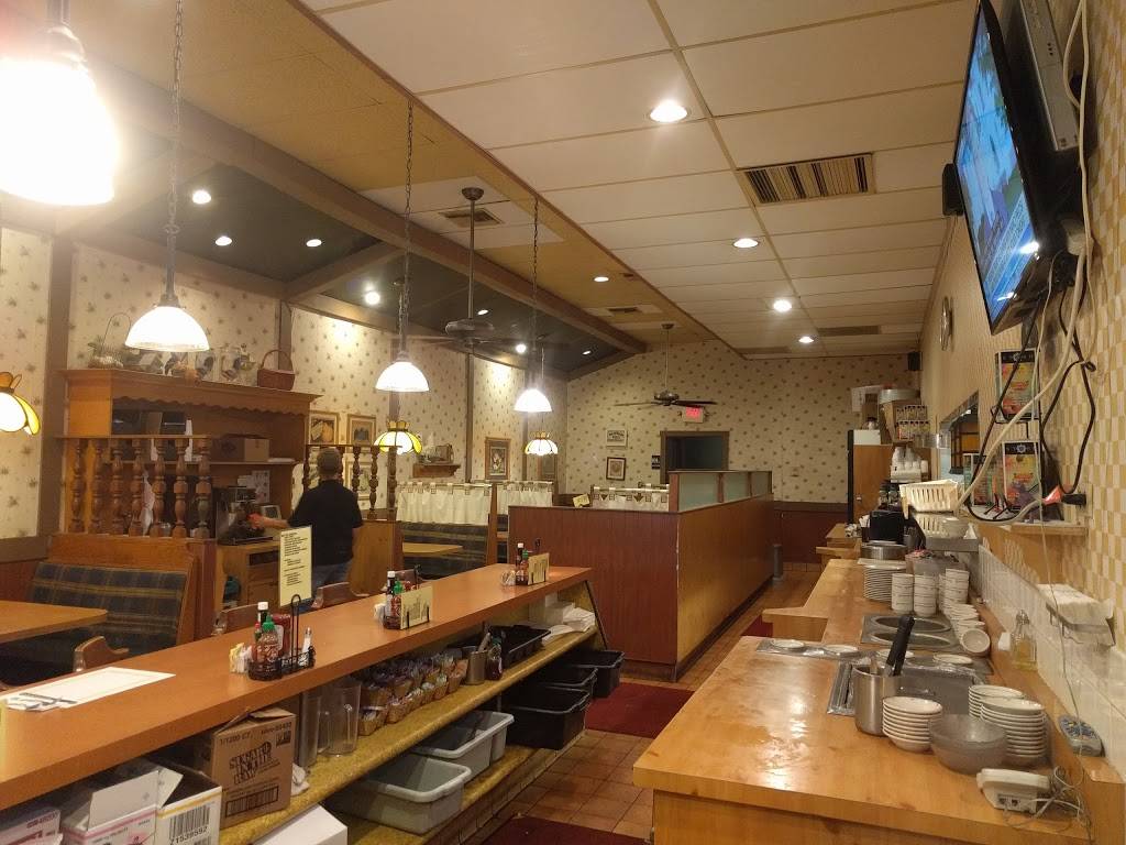 Moffetts Family Restaurant & Chicken Pie Shoppe | restaurant | 1409 S Baldwin Ave, Arcadia, CA 91007, USA | 6264474670 OR +1 626-447-4670