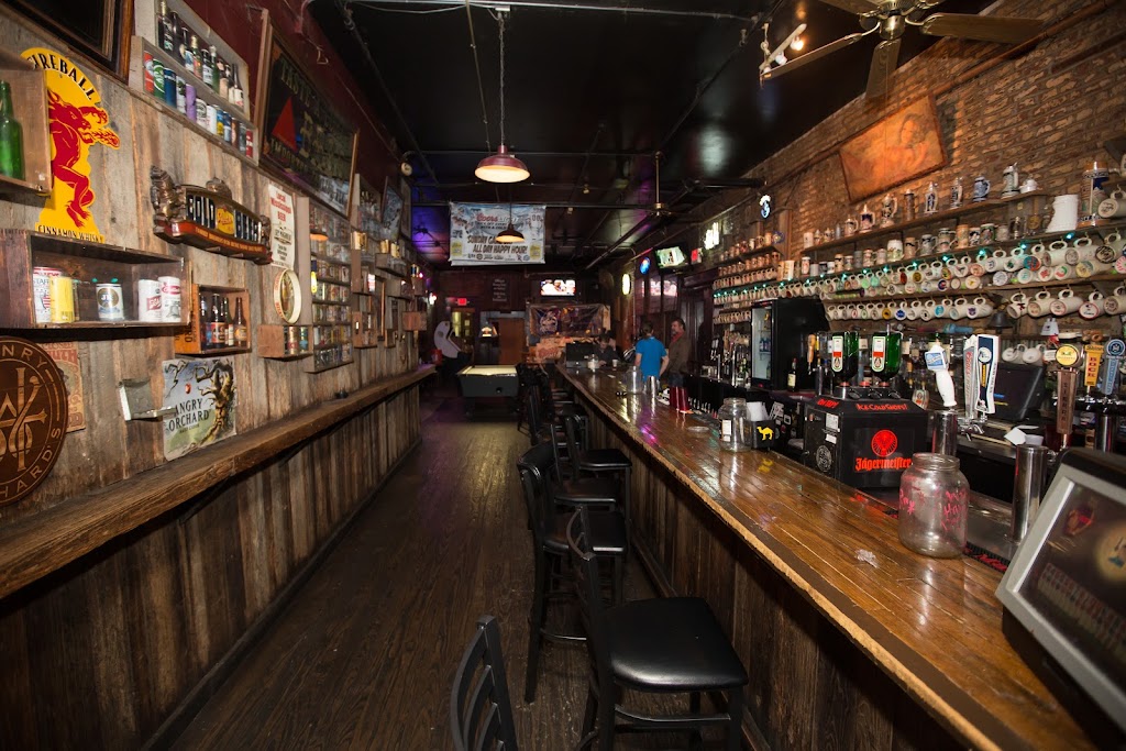 Beale Street Tap Room | restaurant | 168 Beale St, Memphis, TN 38103, USA | 9015762220 OR +1 901-576-2220