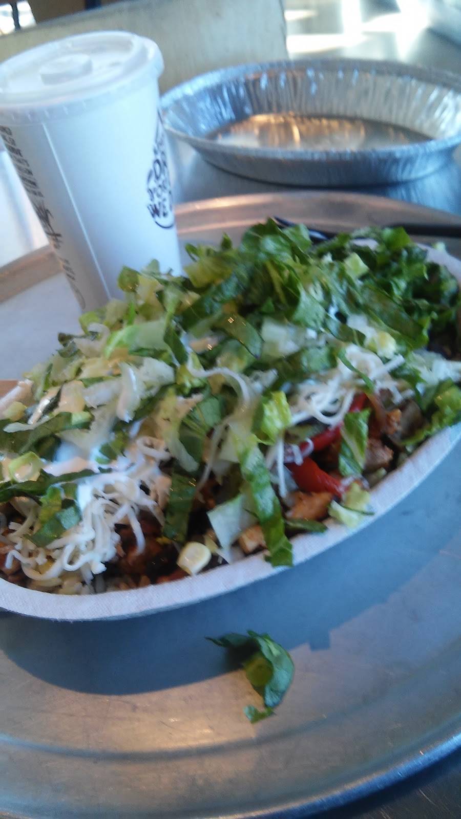 Chipotle Mexican Grill | restaurant | 139 N Milwaukee Ave, Libertyville, IL 60048, USA | 8479324646 OR +1 847-932-4646