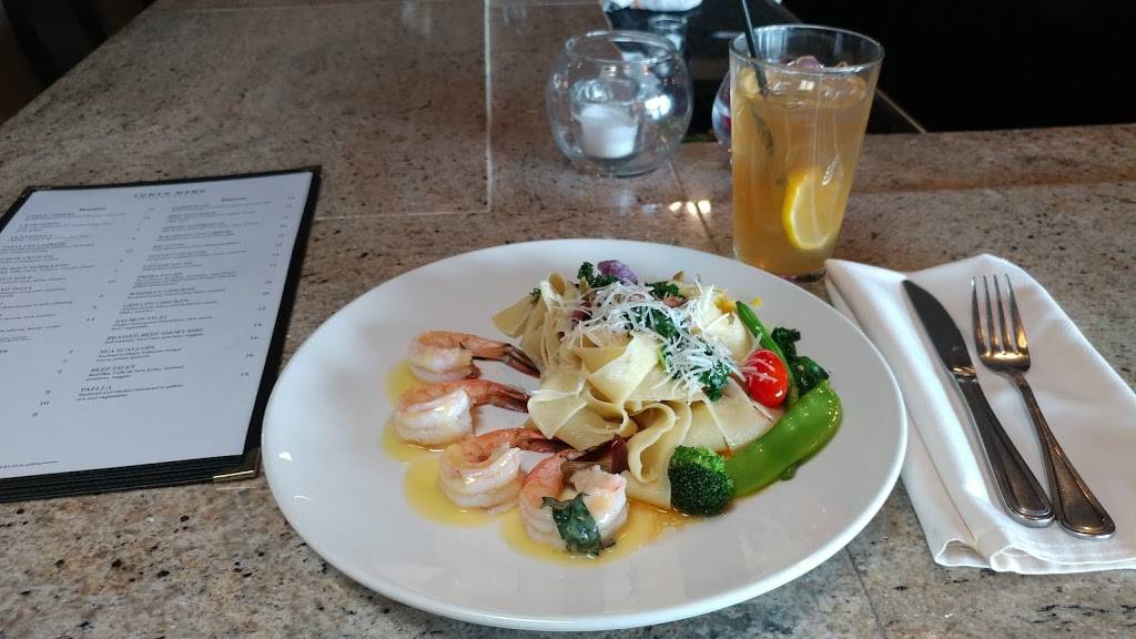 Brushi Bistro & Bar | restaurant | 721 N 132nd St, Omaha, NE 68154, USA | 4028846878 OR +1 402-884-6878