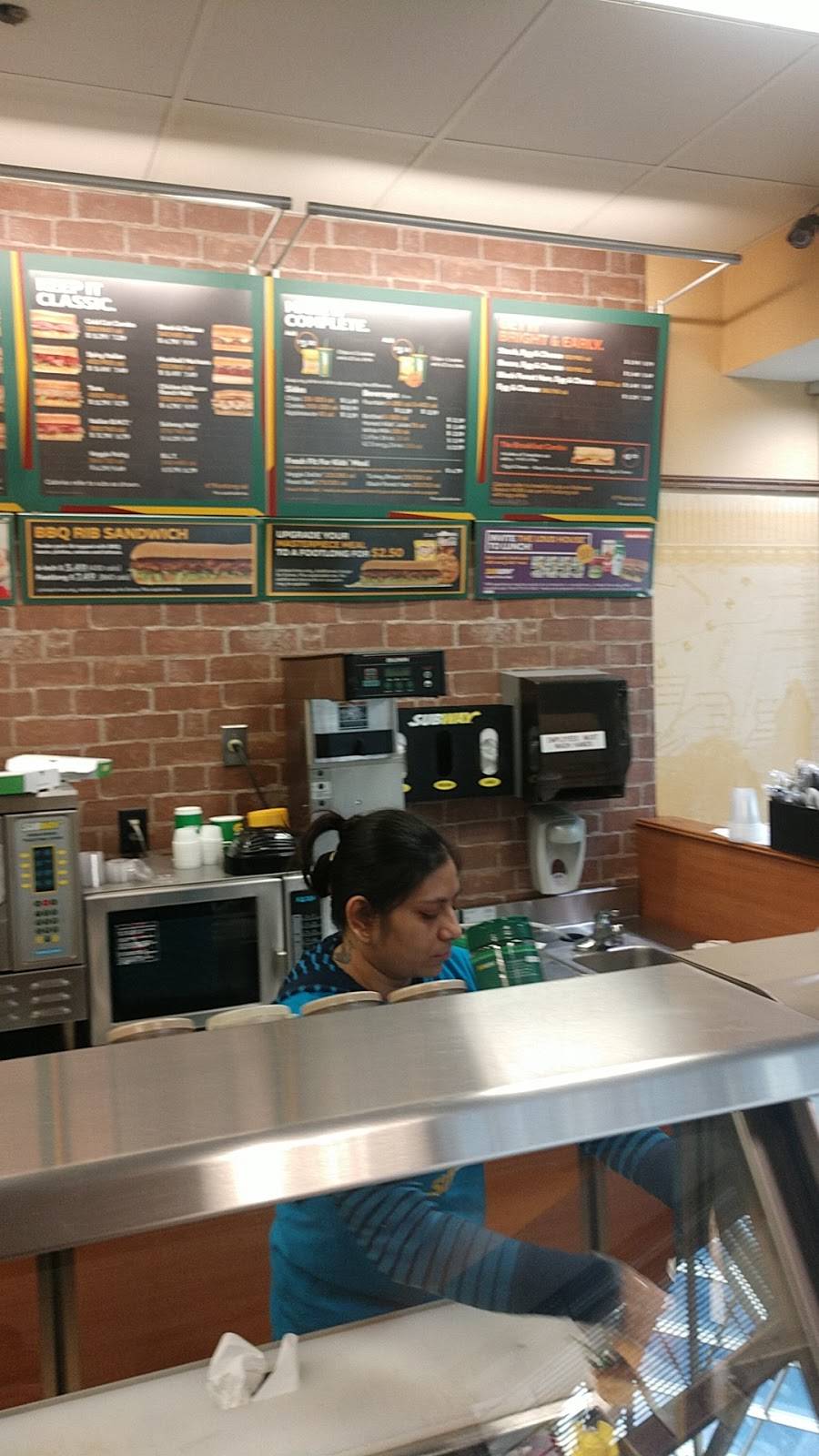 Subway | restaurant | 601 Donald Lynch Blvd, Marlborough, MA 01752, USA | 5083033100 OR +1 508-303-3100