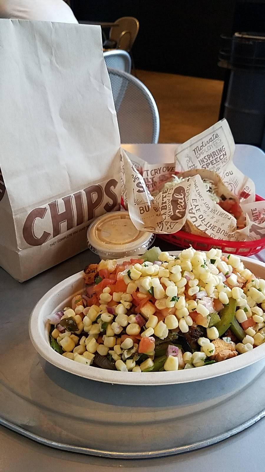 Chipotle Mexican Grill | restaurant | 80 E Nees Ave, Fresno, CA 93720, USA | 5594900605 OR +1 559-490-0605