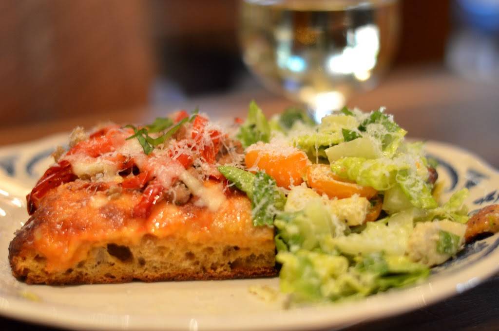 Earls 377 Pizza | restaurant | 427 US-377, Argyle, TX 76226, USA | 9404644444 OR +1 940-464-4444