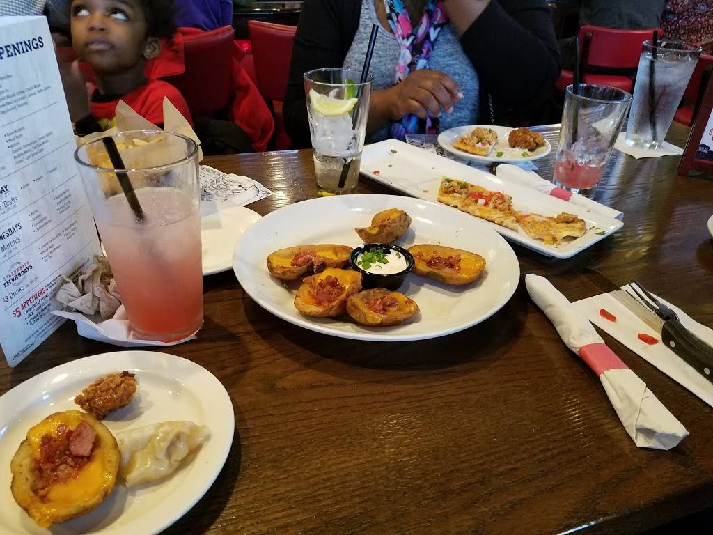 TGI Fridays | restaurant | 9651 W Higgins Rd, Rosemont, IL 60018, USA | 8472921138 OR +1 847-292-1138