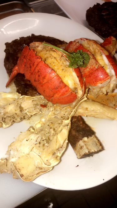 Luxor Steak & Lobster | restaurant | 3199 Main St, Buffalo, NY 14214, USA | 7163819306 OR +1 716-381-9306