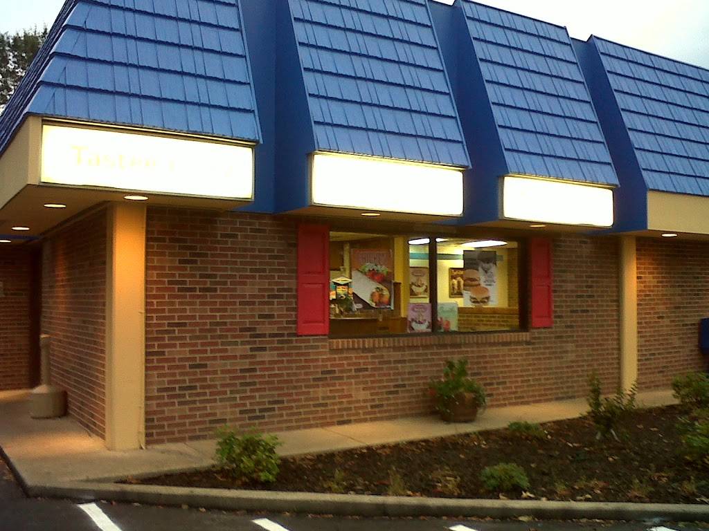 Tastee Freez of Kenbridge | restaurant | 408 Main St, Kenbridge, VA 23944, USA | 4346763012 OR +1 434-676-3012