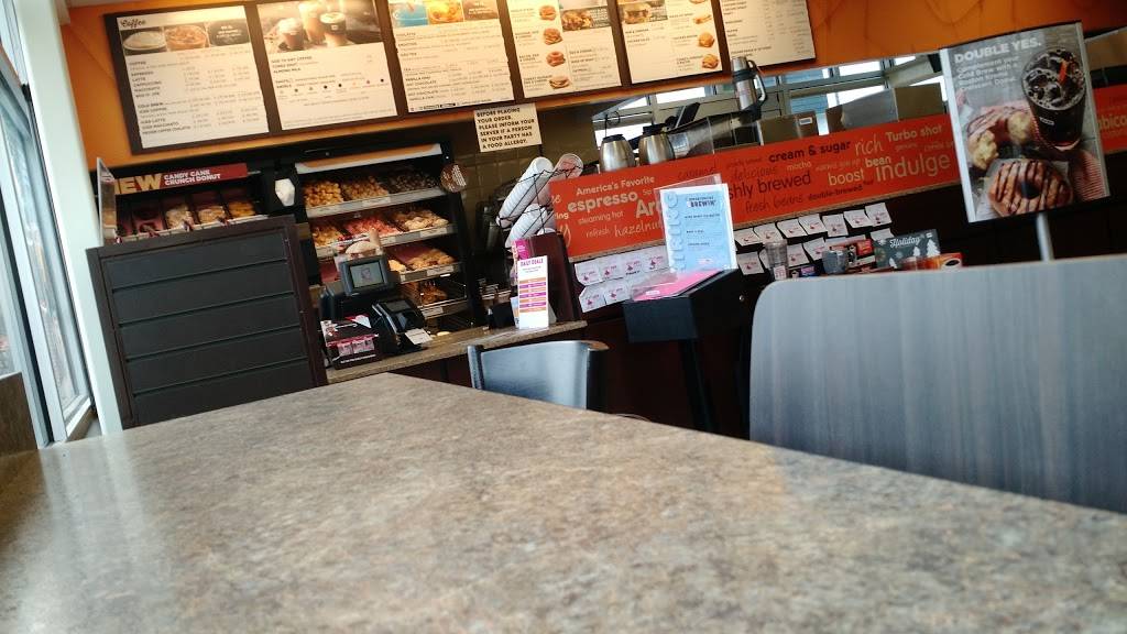 Dunkin | bakery | 16 Court St, Middlebury, VT 05753, USA | 8023889300 OR +1 802-388-9300