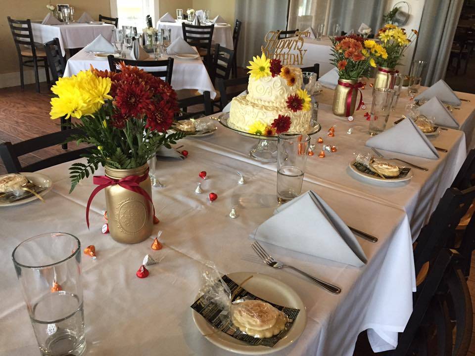 Clifford Lake Inn | restaurant | 561 Clifford Lake Dr NW, Stanton, MI 48888, USA | 9898315151 OR +1 989-831-5151