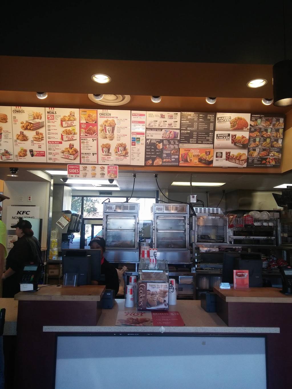 KFC | restaurant | 326 S Main St, Belton, SC 29627, USA | 8643385120 OR +1 864-338-5120