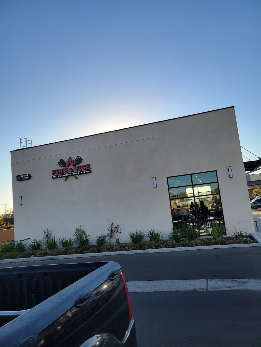 Fire & Vice Santa Maria | restaurant | 3564 Skyway Dr, Santa Maria, CA 93455, USA | 8052879725 OR +1 805-287-9725