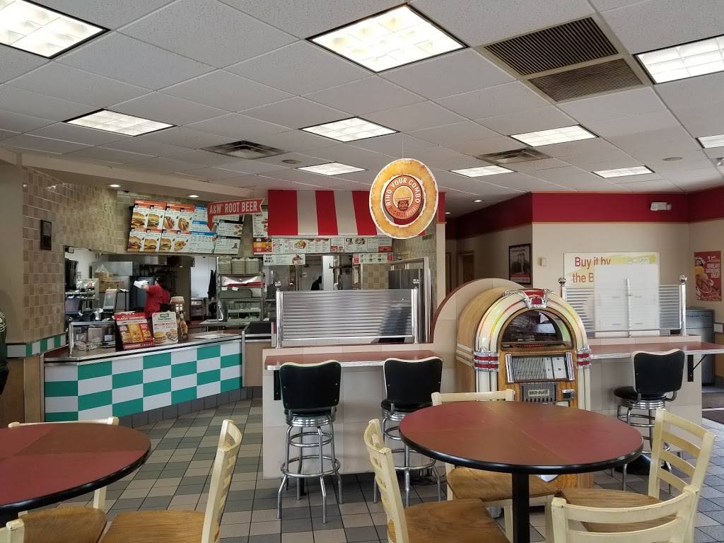 A&W Restaurant | restaurant | 1475 S Lake Park Ave, Hobart, IN 46342, USA | 2199423433 OR +1 219-942-3433