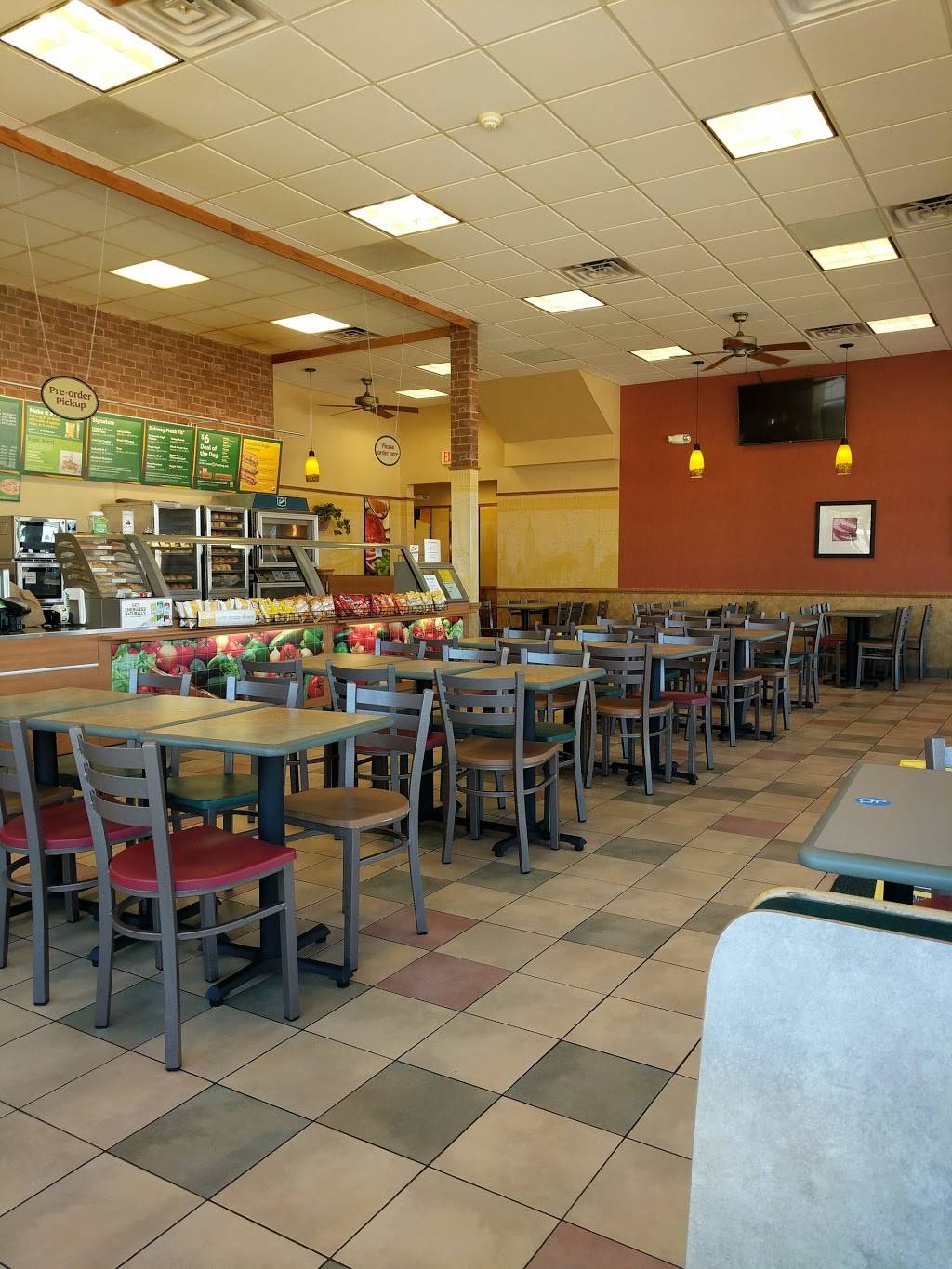 Subway | restaurant | 1100 Lake Land Blvd, Mattoon, IL 61938, USA | 2172587827 OR +1 217-258-7827