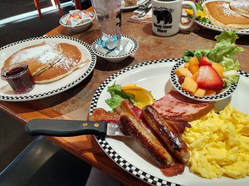 Las Vegas Tropicana Black Bear Diner | restaurant | 6180 W Tropicana Ave, Las Vegas, NV 89103, USA | 7023681077 OR +1 702-368-1077