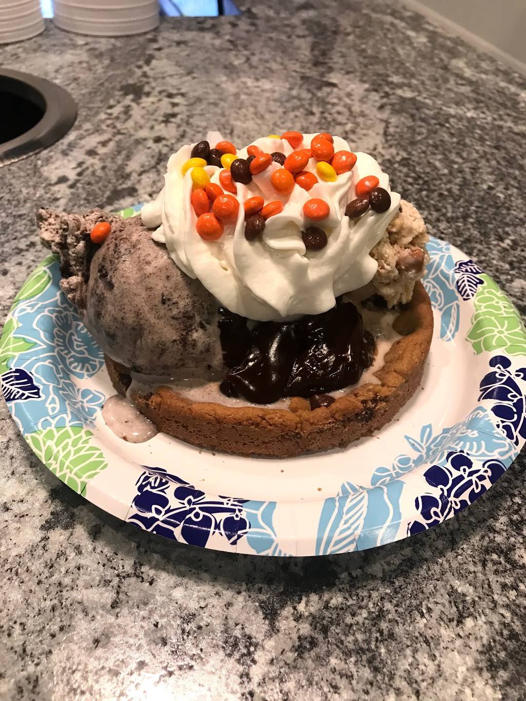 The Mint Fox Cookies & Ice Cream | cafe | 483 Mandalay Ave #114, Clearwater, FL 33767, USA | 7274444555 OR +1 727-444-4555