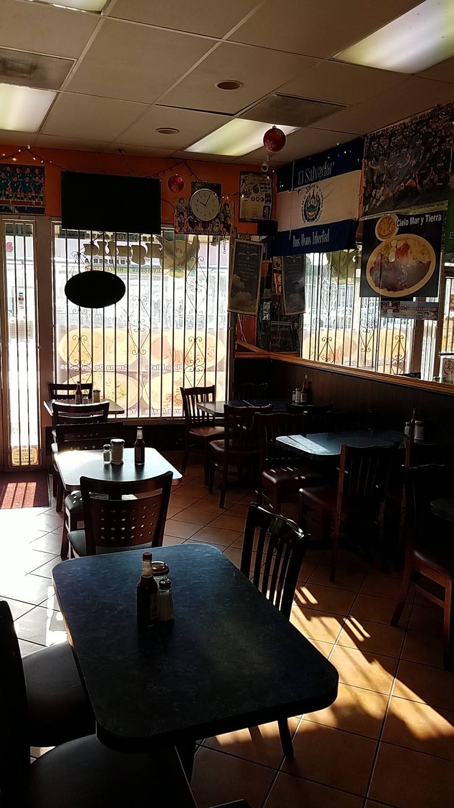 Pupusería Y Restaurant El Aguila | restaurant | 1143 E Santa Clara St, San Jose, CA 95116, USA | 4082759216 OR +1 408-275-9216