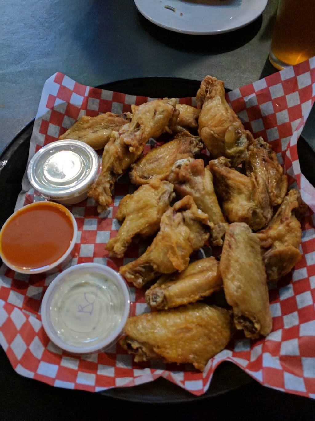 The Draught Room | restaurant | 46 Diamond Run Mall Pl #100, Rutland, VT 05701, USA | 8028558709 OR +1 802-855-8709