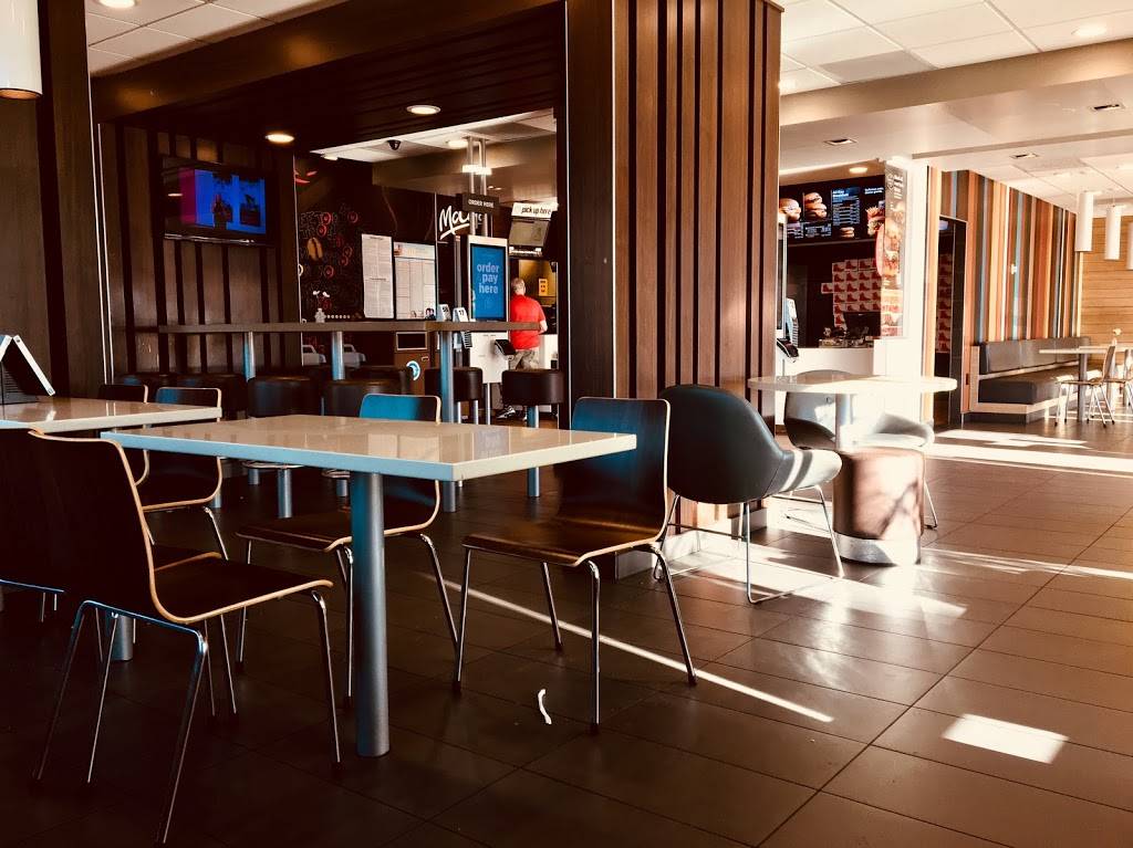 McDonalds | cafe | 7085 Clairemont Mesa Blvd, San Diego, CA 92111, USA | 8582790679 OR +1 858-279-0679